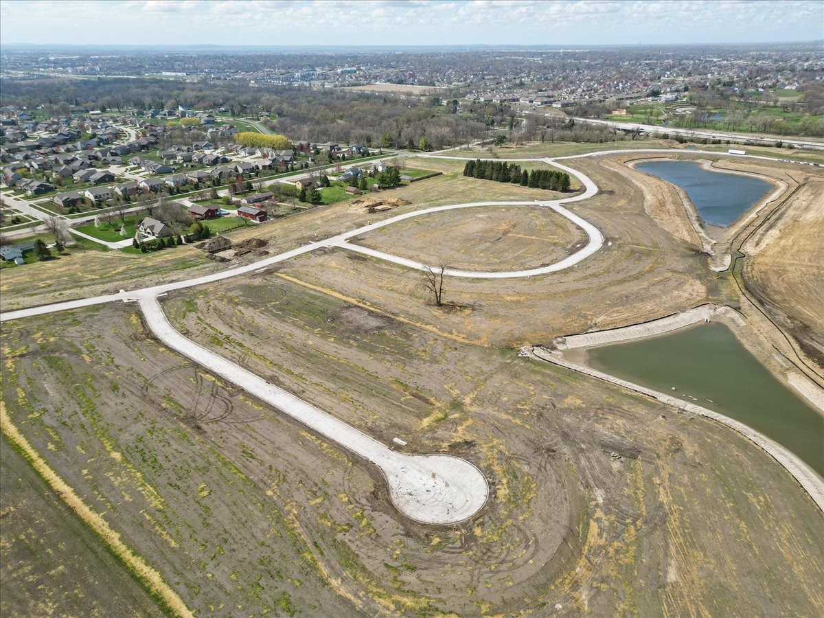 2013 NE Pond View Court, Ankeny, Iowa image 2