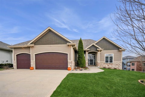 Homes For Sale - 14504 Brookview Drive<br/> Urbandale, IA 50323