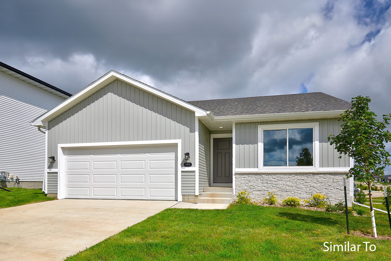 2904 Sayre Drive, Norwalk, Iowa image 2