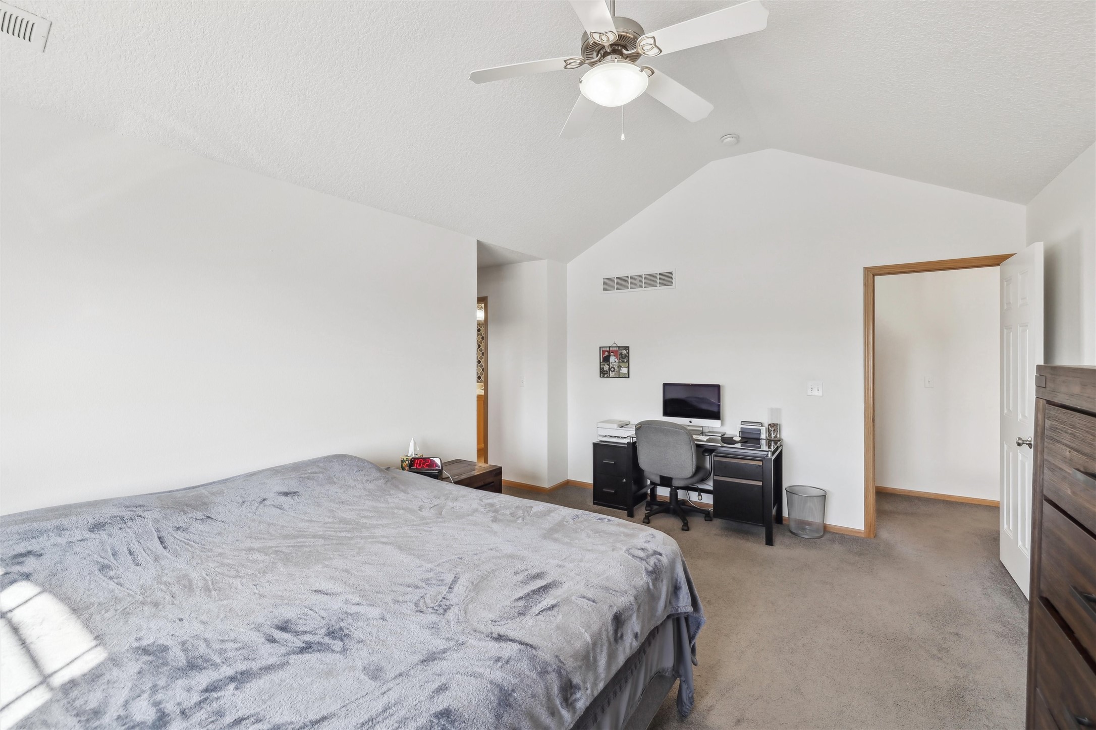1416 Linden Circle, Adel, Iowa image 14