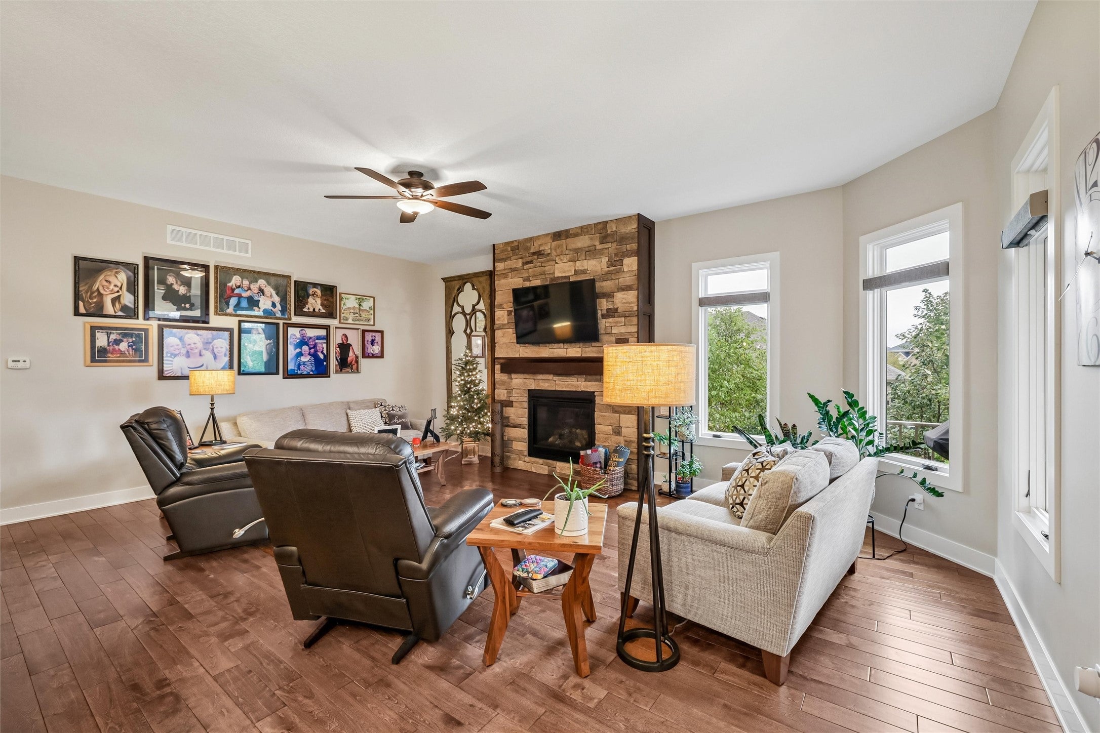 16544 Valleyview Lane
