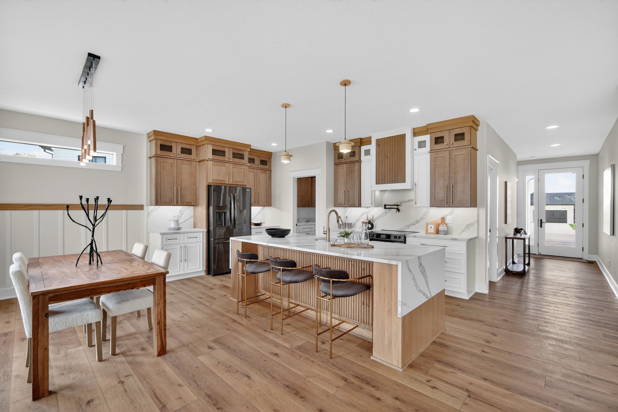 215 NW Woodmoor Drive