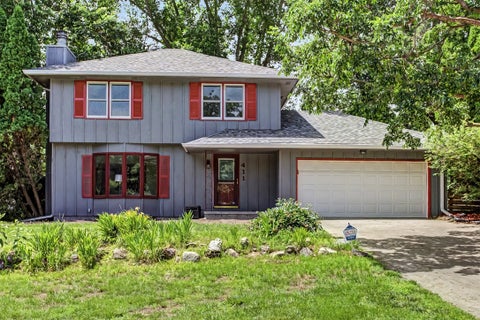 Homes For Sale - 411 Jeffrey Lane<br/> Ames, IA 50014