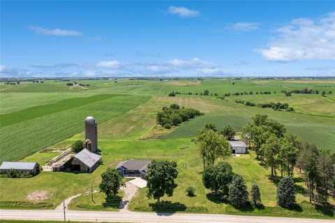Homes For Sale - 1938 350th Avenue<br/> Brooklyn, IA 52211