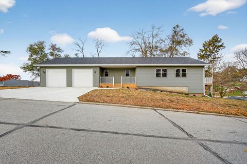 Homes For Sale - 201 N 10th Street<br/> Guthrie Center, IA 50115