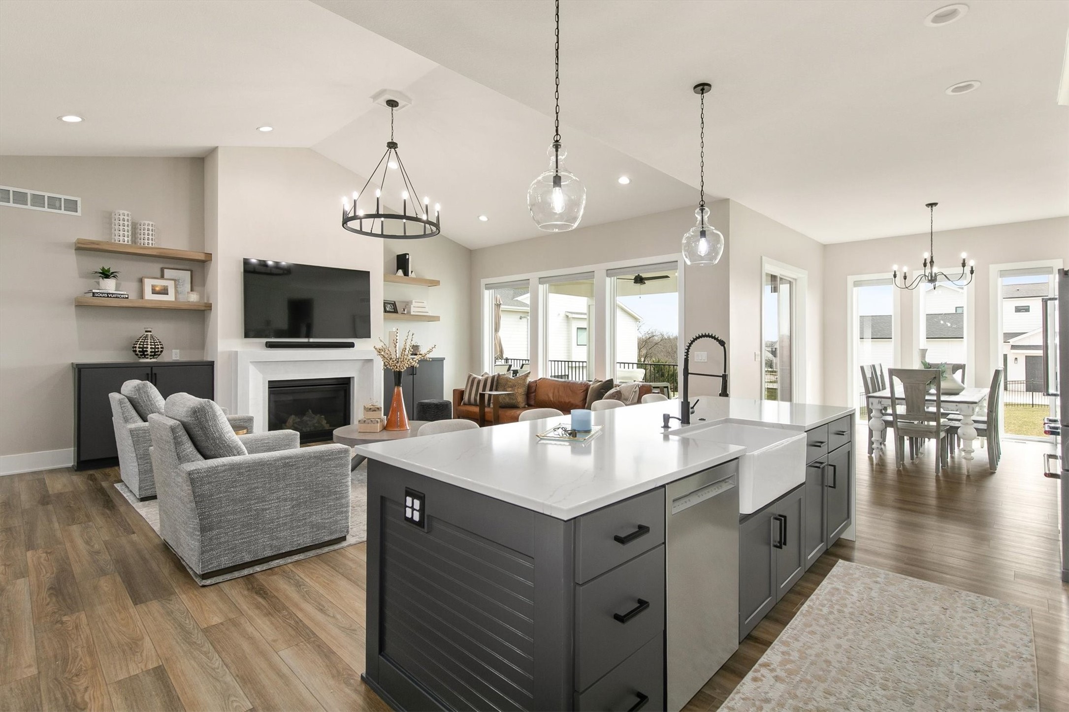 Clive, Iowa, 50325, United States, 5 Bedrooms Bedrooms, ,5 BathroomsBathrooms,Residential,Active,2035563