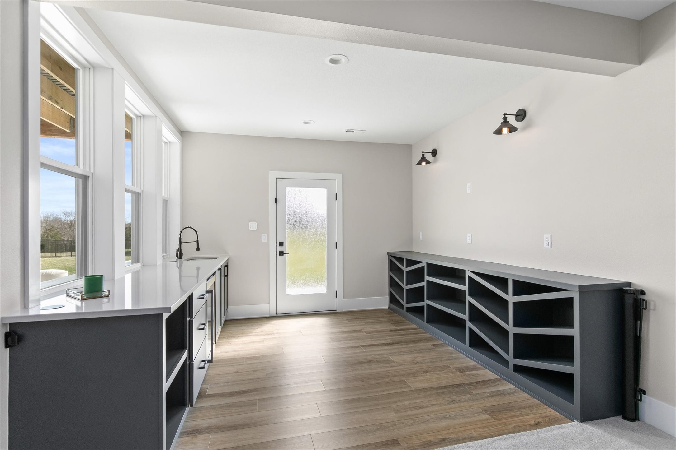 Clive, Iowa, 50325, United States, 5 Bedrooms Bedrooms, ,5 BathroomsBathrooms,Residential,Active,2035563