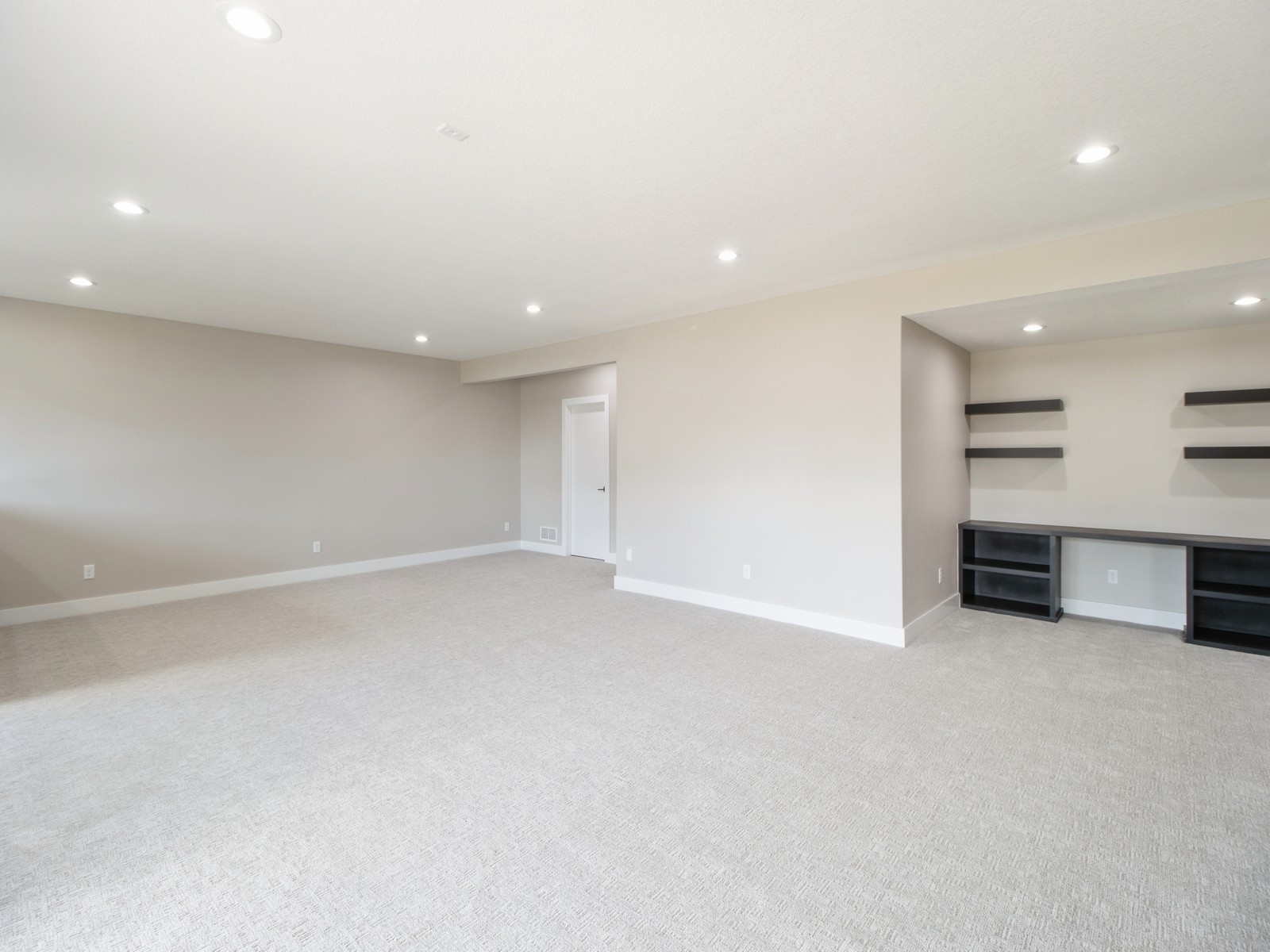 17994 Townsend Drive, Clive, Iowa image 35