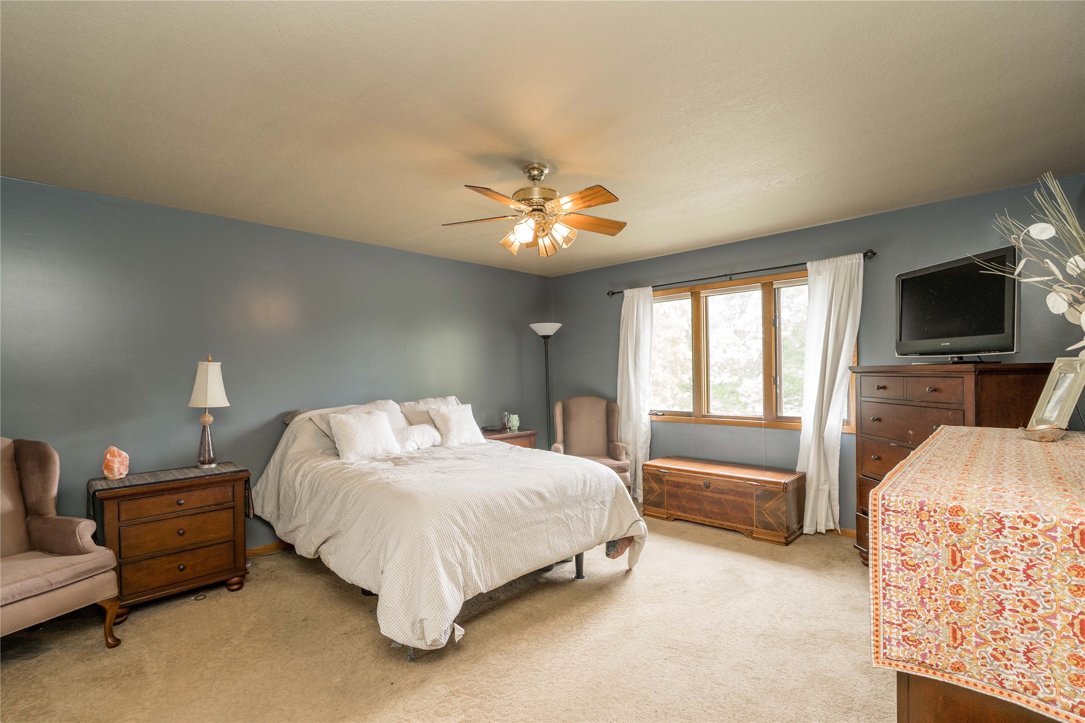 10490 Elmcrest Drive, Clive, Iowa image 15