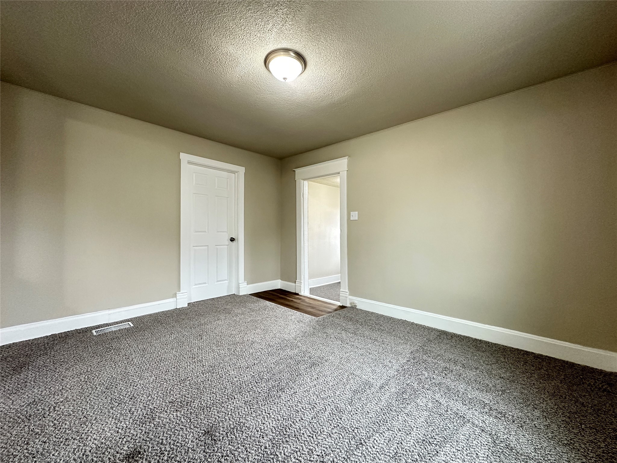 107 W Sycamore Street, Ogden, Iowa image 8
