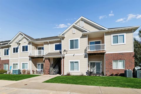 Condo For Sale - 10335 Norfolk Drive #7<br/> Johnston, IA 50131