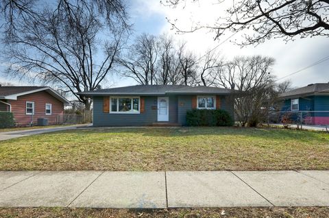 Homes For Sale - 2718 Dosh Road<br/> Des Moines, IA 50310