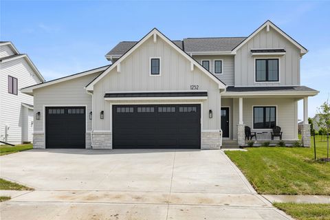 1252 S Radley Street West Des Moines IA 50266