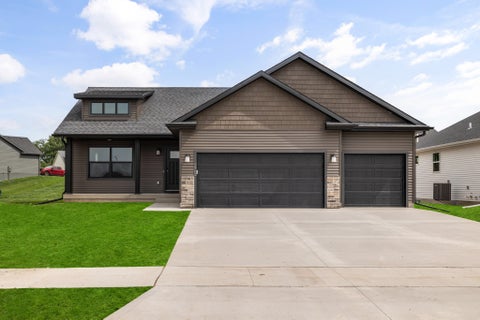 Homes For Sale - 2902 NW Reinhart Drive<br/> Polk County, Ankeny, IA 50023