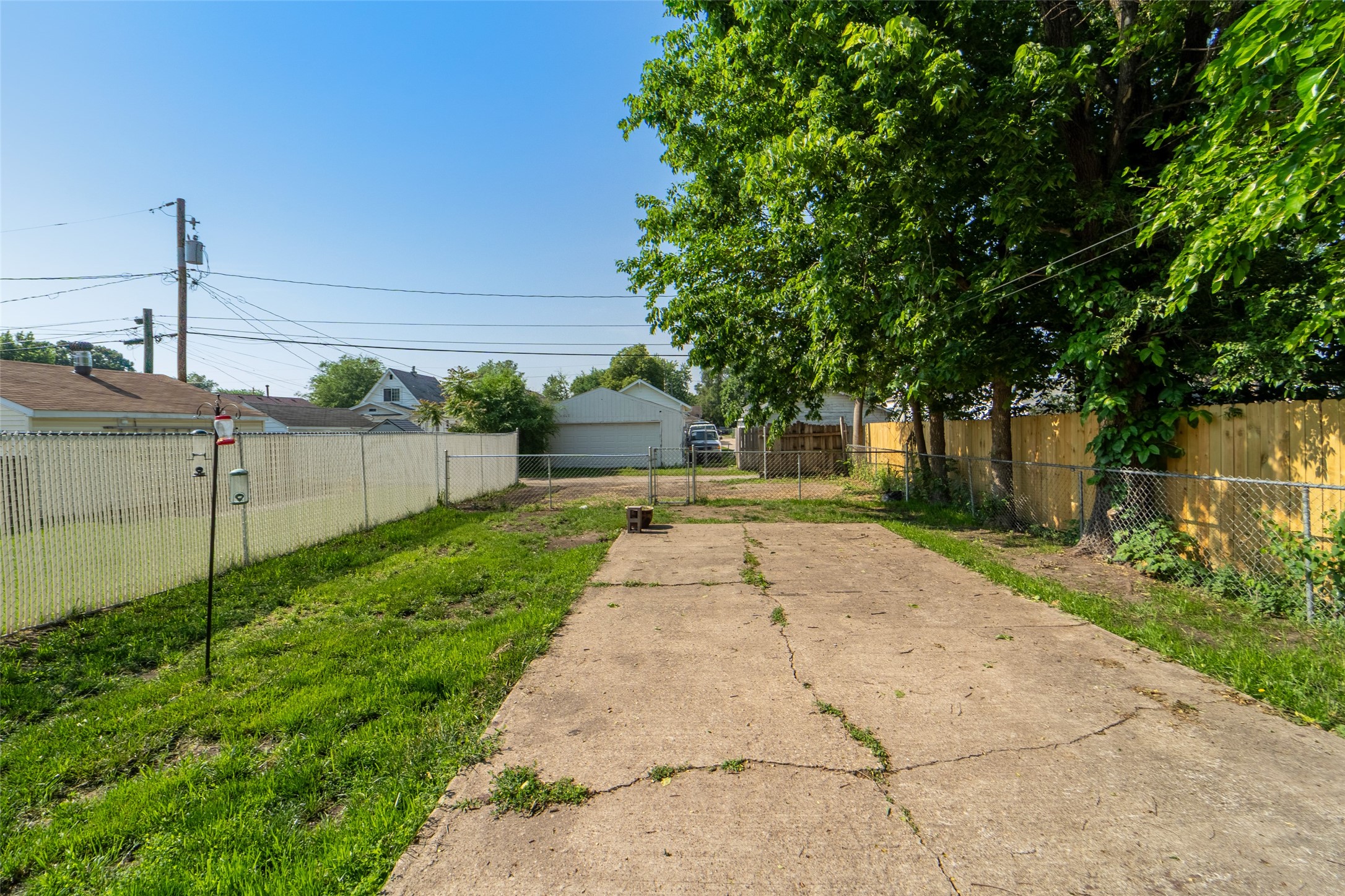 2523 Des Moines Street, Des Moines, Iowa image 24