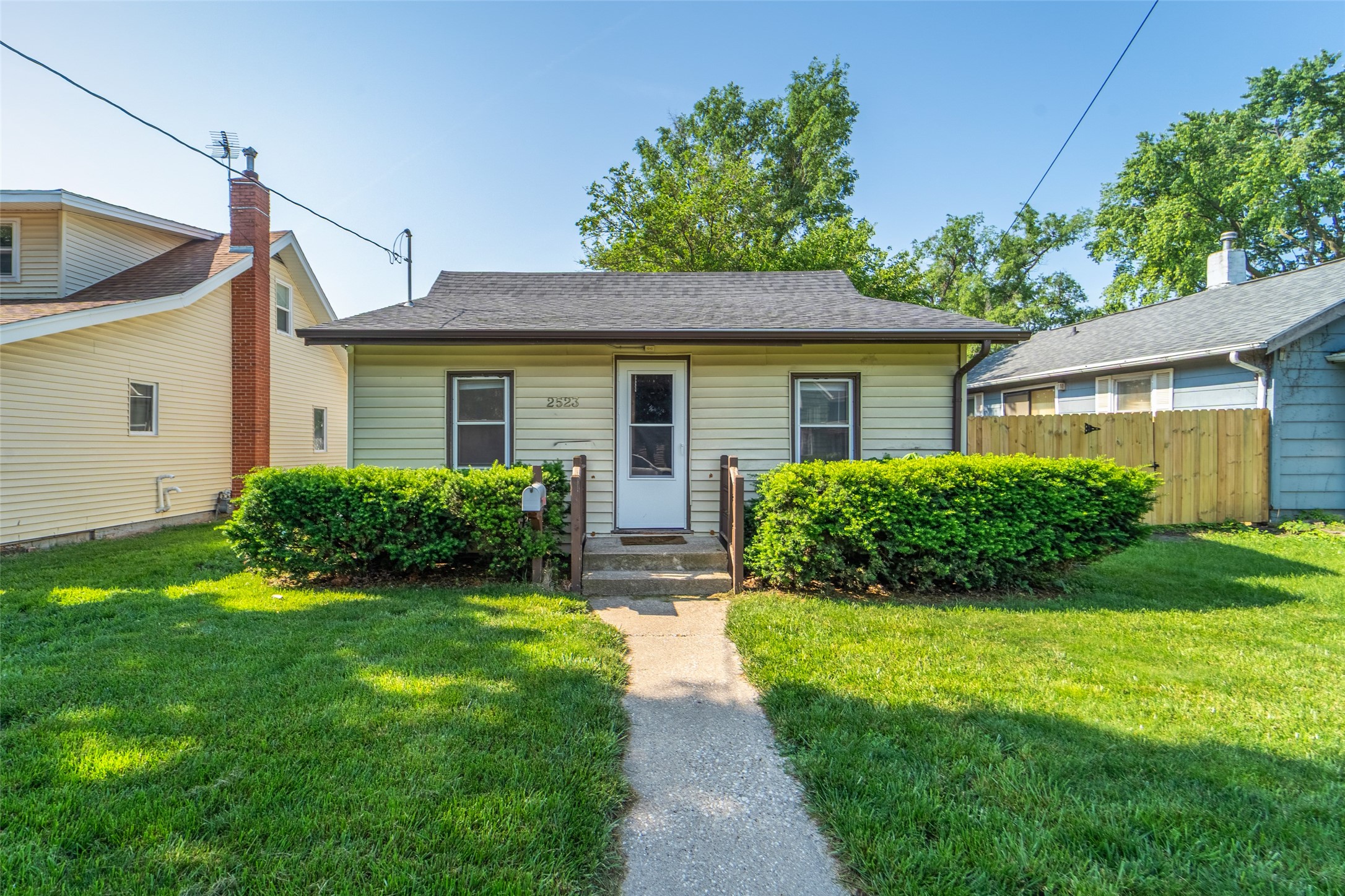 2523 Des Moines Street, Des Moines, Iowa image 1