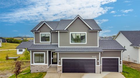 1845 Silver Maple Drive Norwalk IA 50211