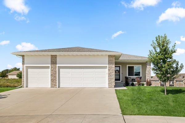 922 TUSCANY DR SE, ALTOONA, IA 50009 - Image 79b06cff3a85a7cca3daf0f44ed9ffdb/722969387