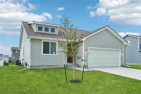 Homes For Sale - 317 NE Chalet Street<br/> Elkhart, IA 50073