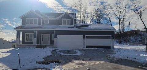 196 E Bridge Circle Polk City IA 50226