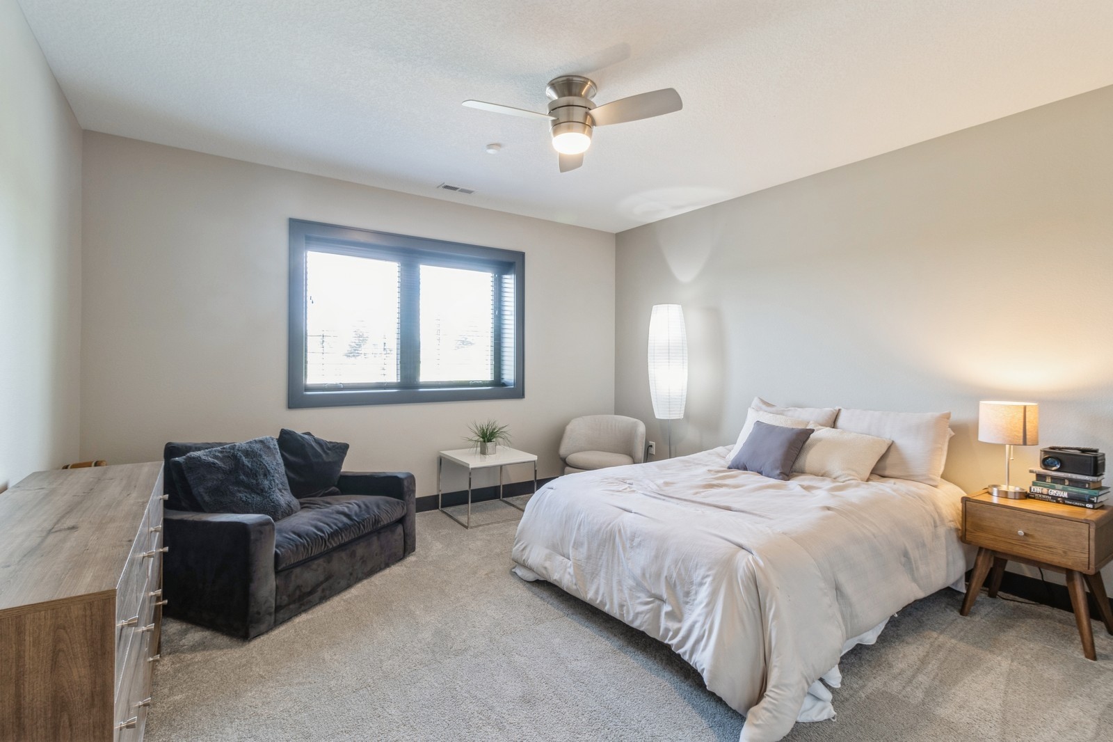 16216 Goldenrod Drive, Urbandale, Iowa image 34