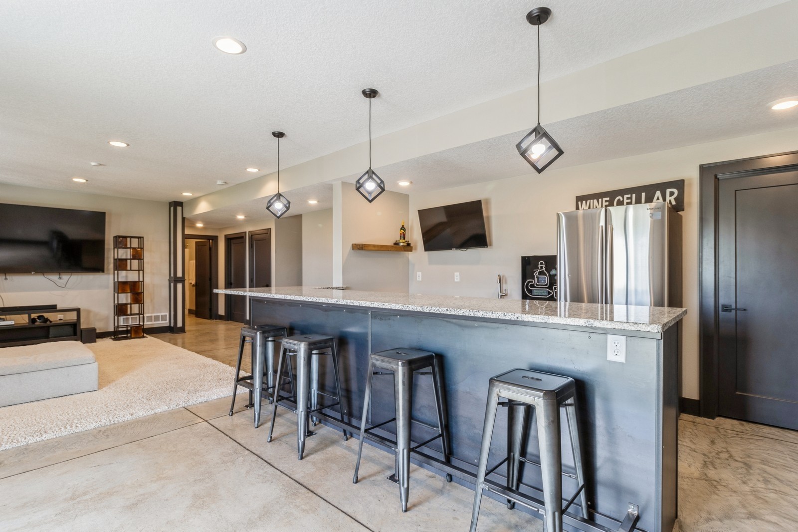 16216 Goldenrod Drive, Urbandale, Iowa image 33