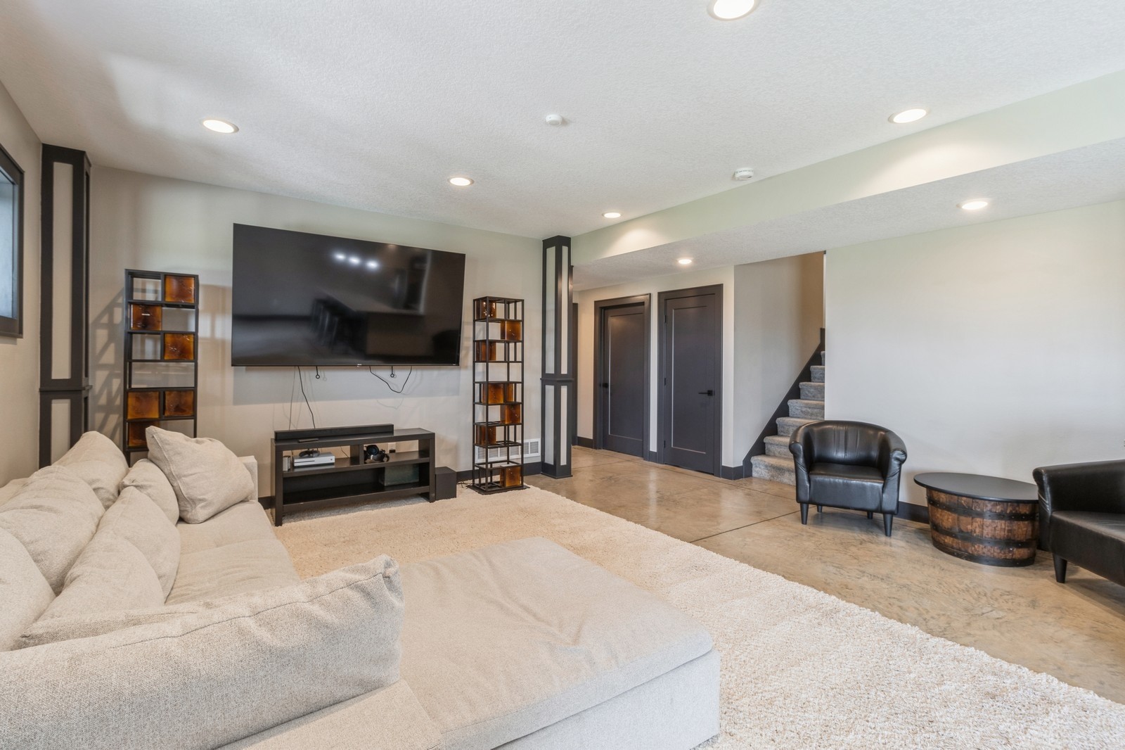 16216 Goldenrod Drive, Urbandale, Iowa image 31