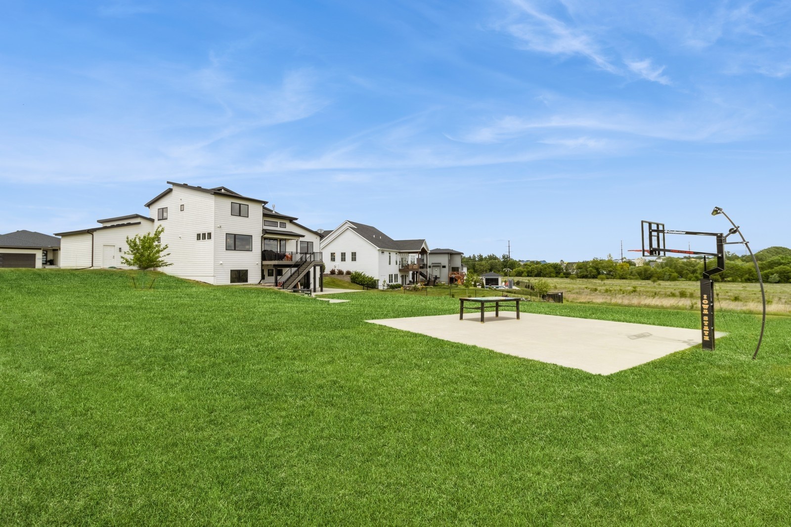 16216 Goldenrod Drive, Urbandale, Iowa image 5
