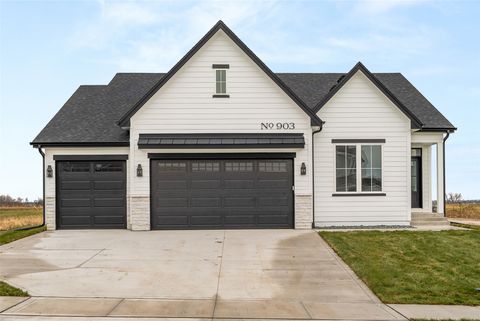 903 Spruce Avenue Norwalk IA 50211