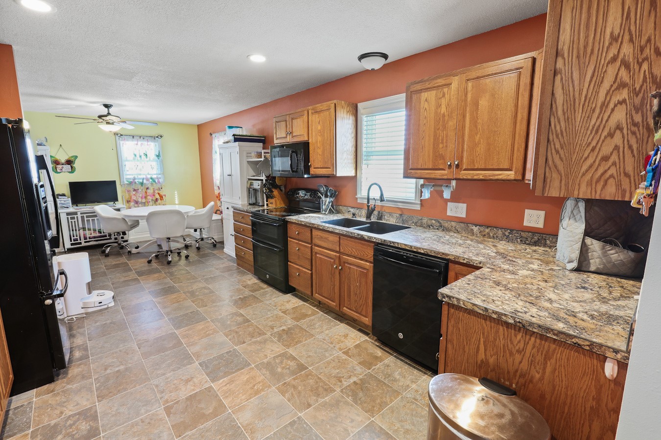 1075 Highway T17 Highway