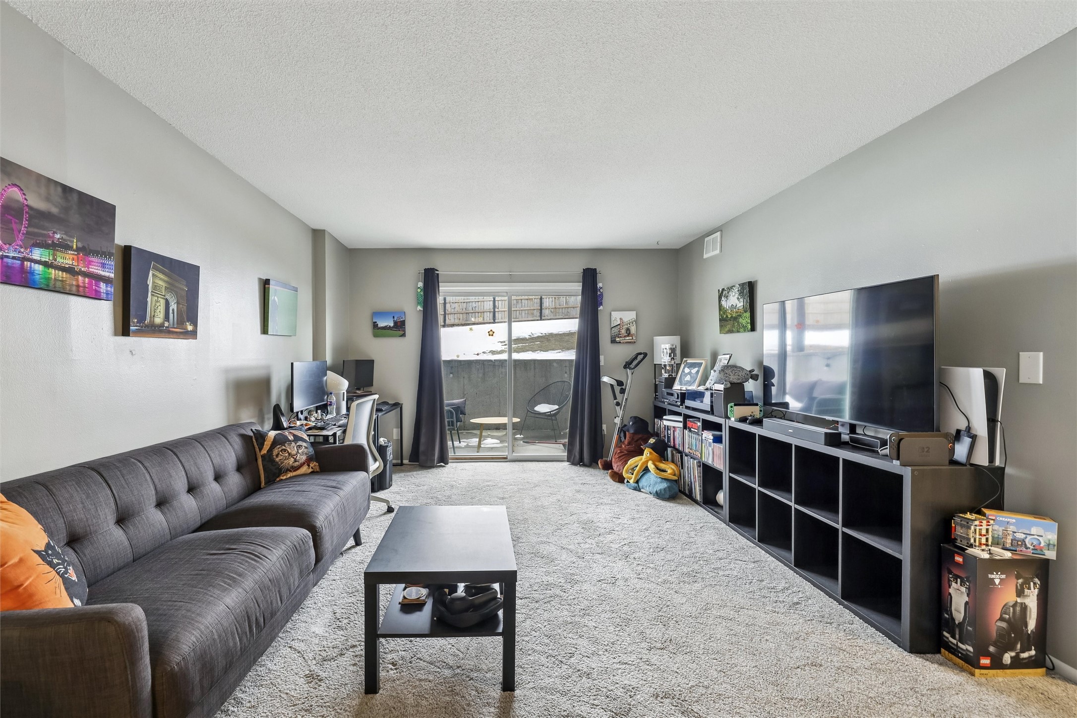 9557 University Avenue 16