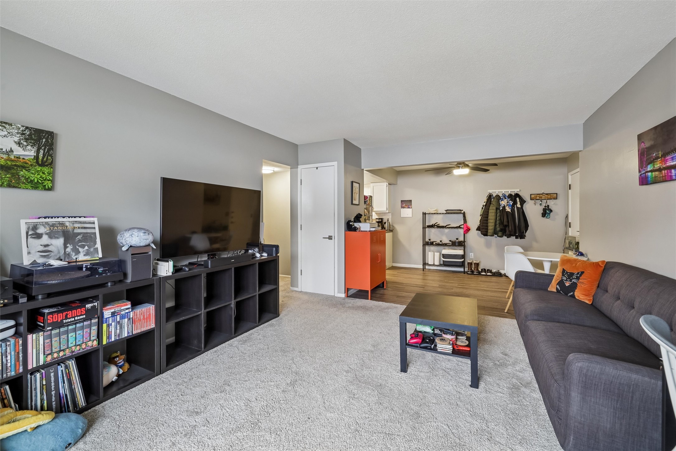 9557 University Avenue 16