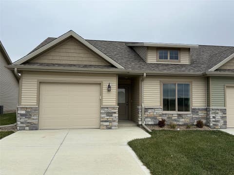 Homes For Sale - 409 W Madison Street<br/> Winterset, IA 50273