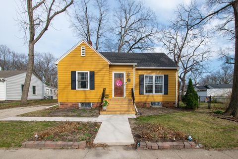 Homes For Sale - 1204 N C Street<br/> Warren County, Indianola, IA 50125