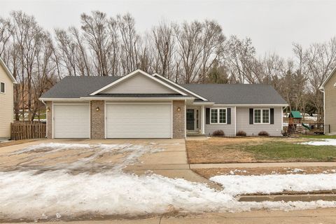 2408 Pine Court Van Meter IA 50261