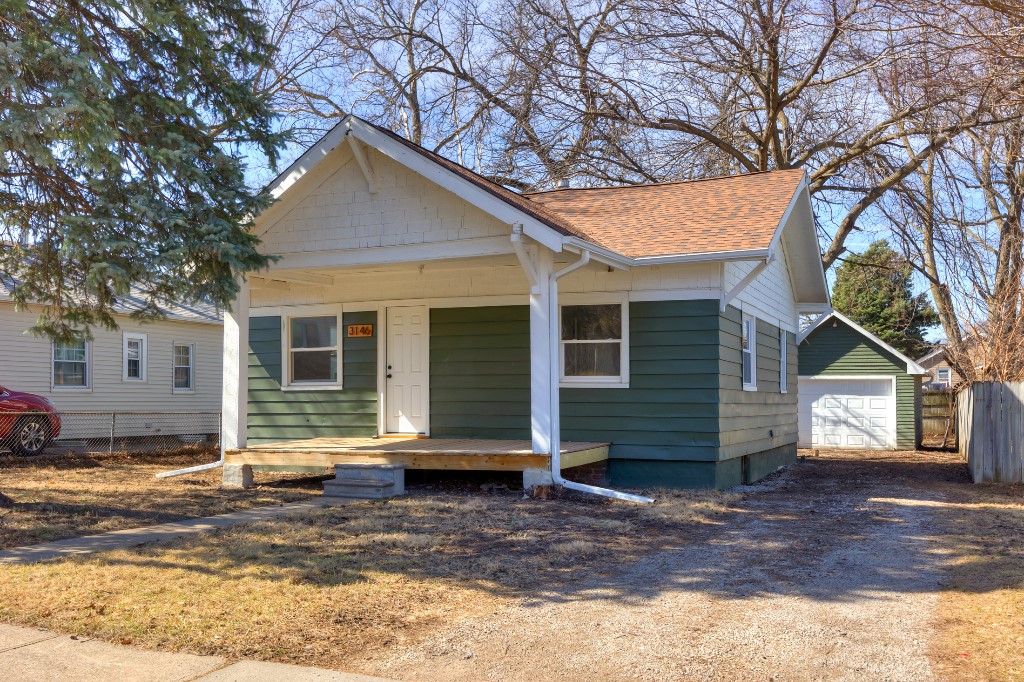 3146 SW 12th Place, Des Moines, Iowa image 1