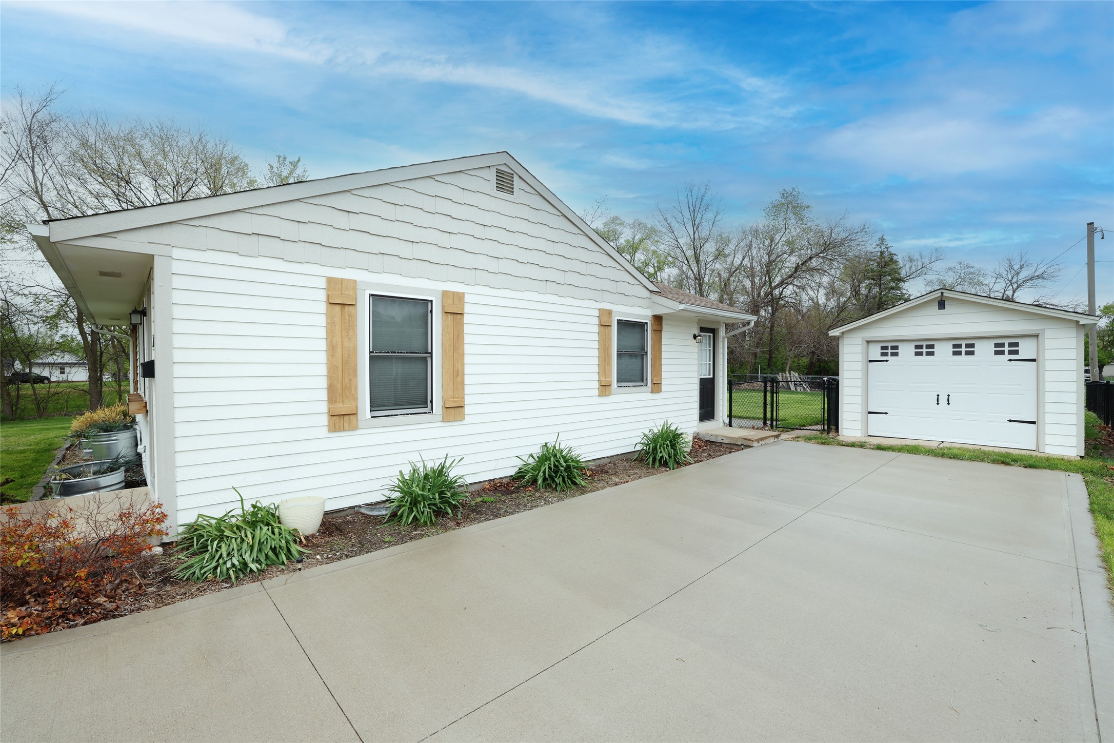 105 W 22nd Street, Madrid, Iowa image 5
