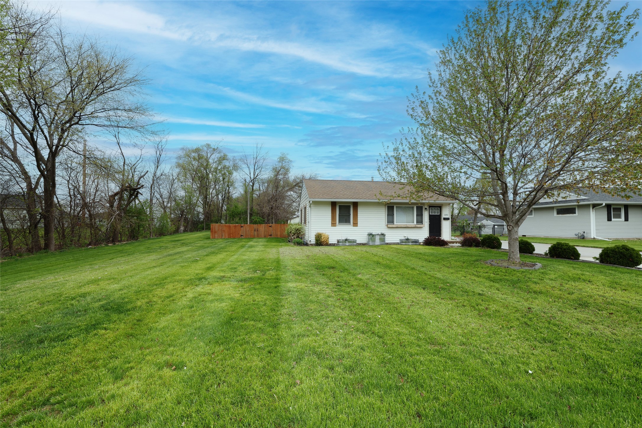 105 W 22nd Street, Madrid, Iowa image 2