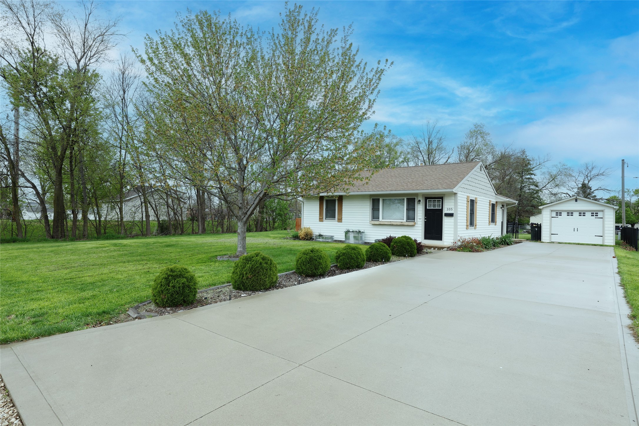 105 W 22nd Street, Madrid, Iowa image 4