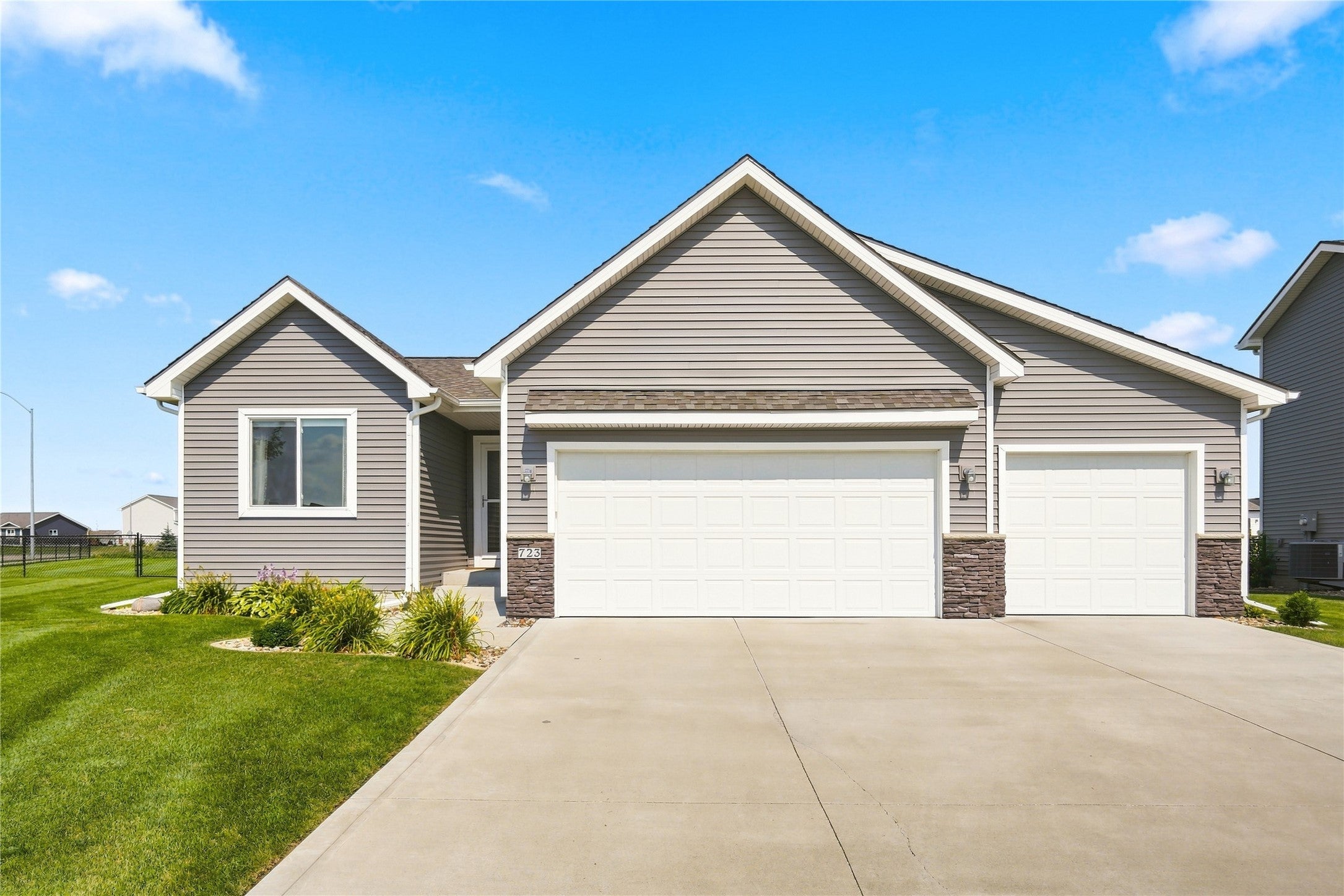 723 NE Whitetail Drive
