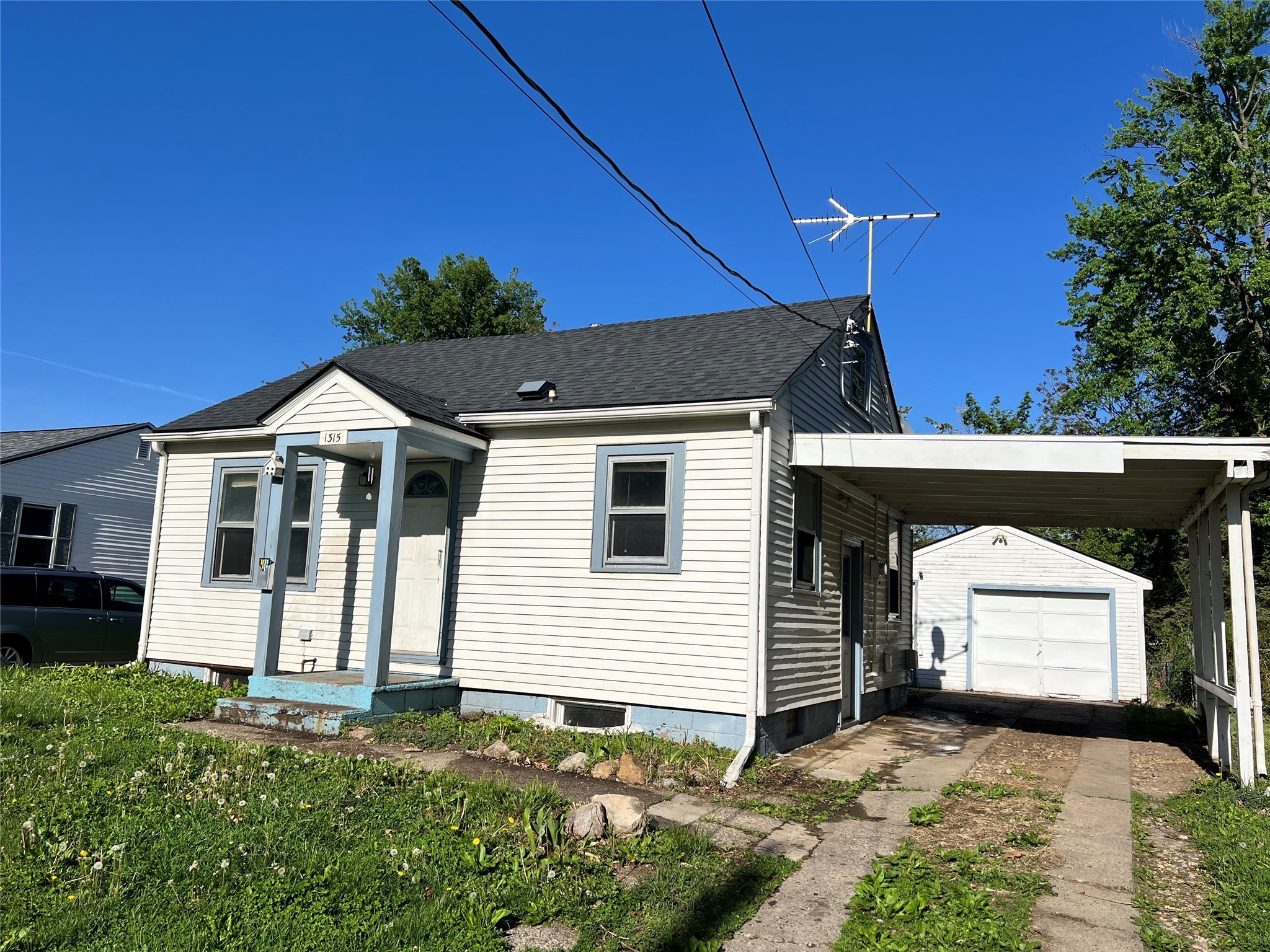 1315 E 25th Street, Des Moines, Iowa image 1
