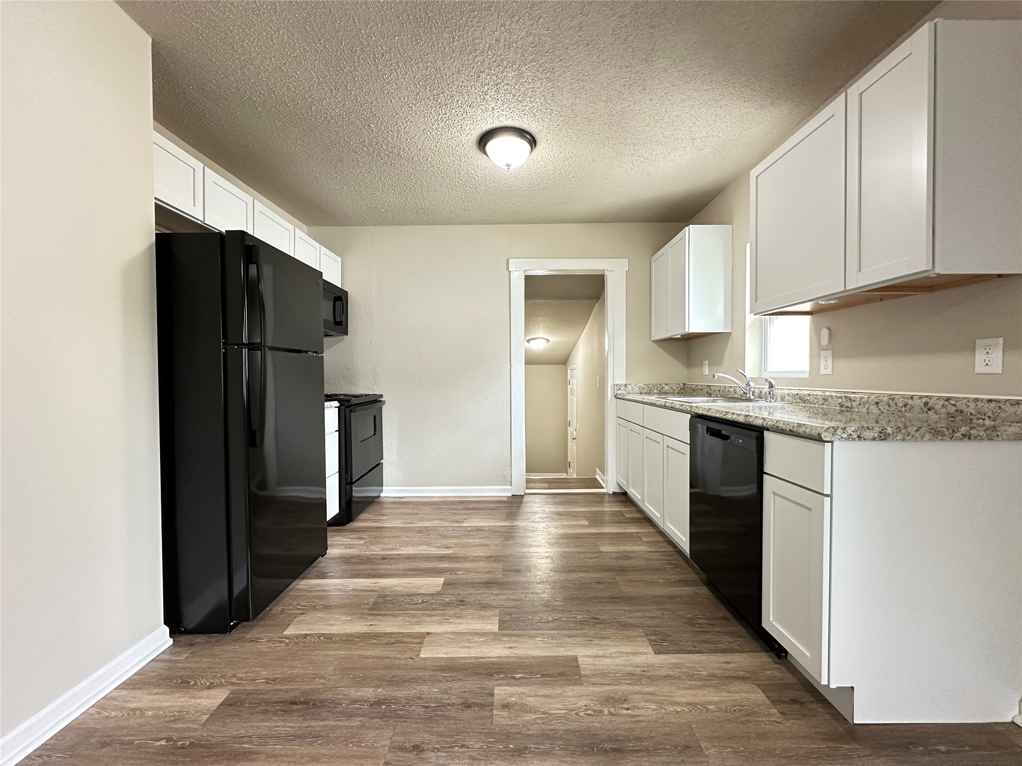 336 E Lally Street, Des Moines, Iowa image 10