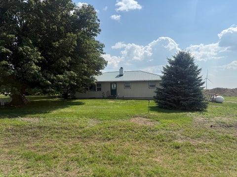 Homes For Sale - 1742 520th Avenue<br/> Poweshiek County, Deep River, IA 52222