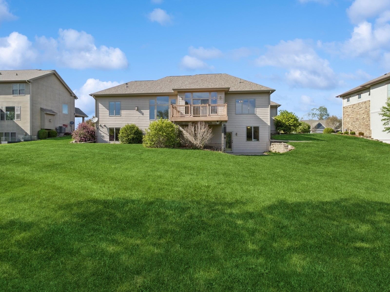 10612 NW 75th Place, Johnston, Iowa image 26
