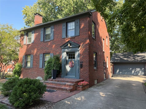 Homes For Sale - 3909 Adams Avenue<br/> Des Moines, IA 50310