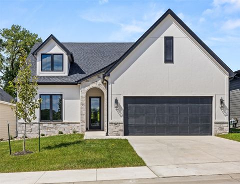 2642 SE Steele Drive Waukee IA 50263