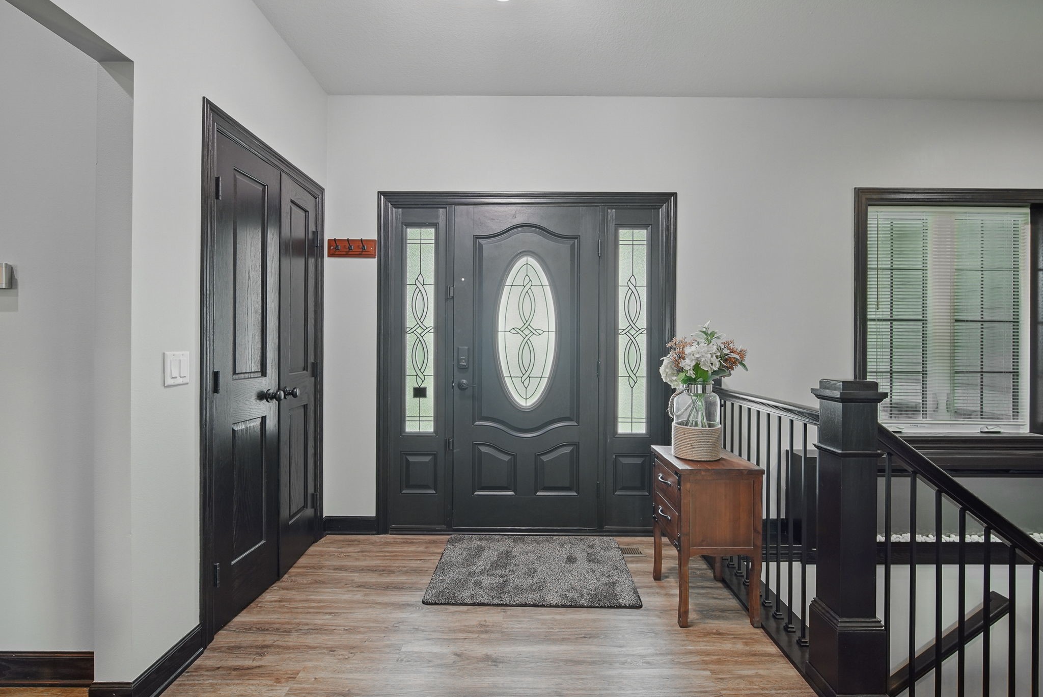 15905 Douglas Parkway, Waukee, Iowa image 3