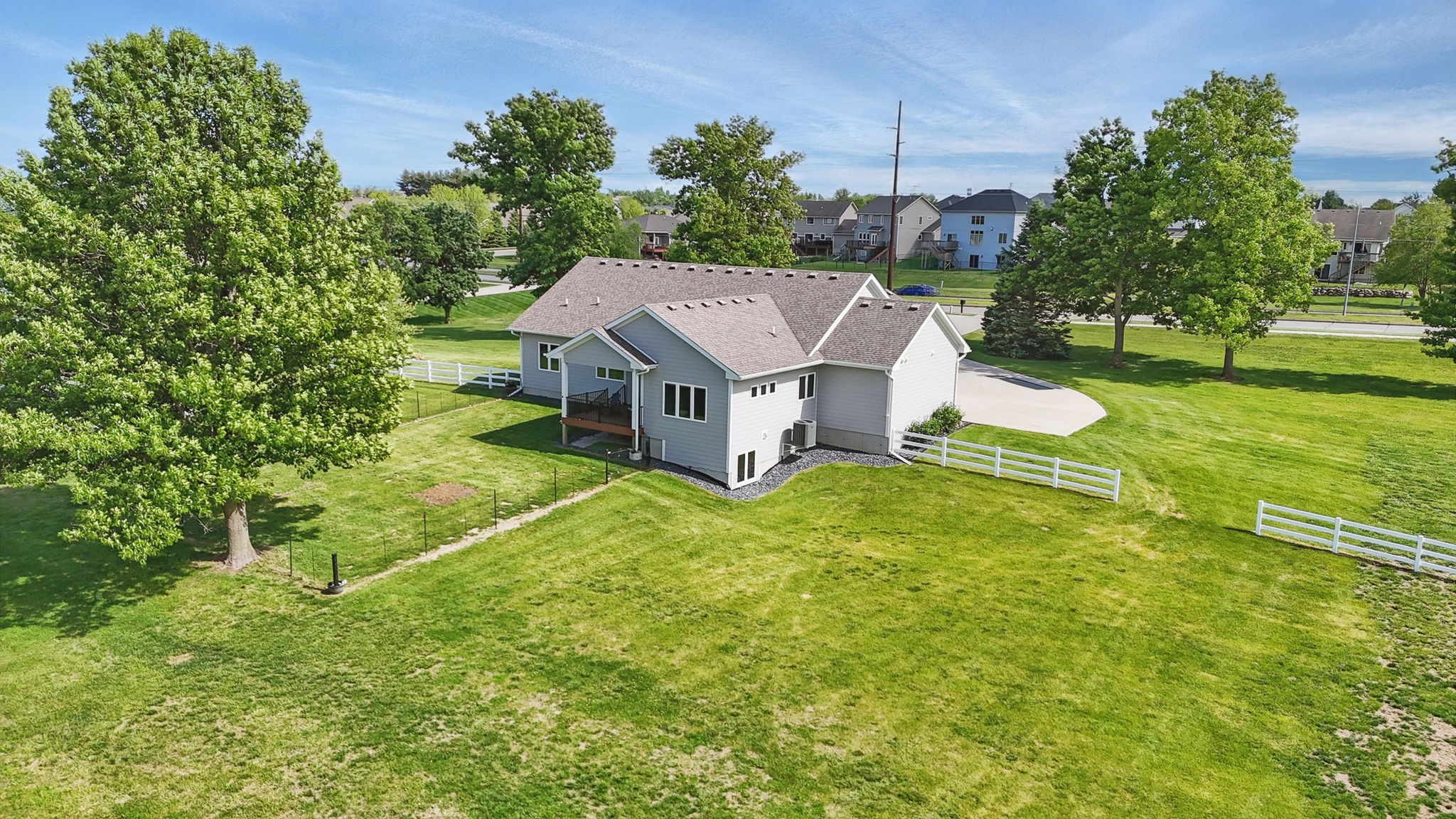 15905 Douglas Parkway, Waukee, Iowa image 34