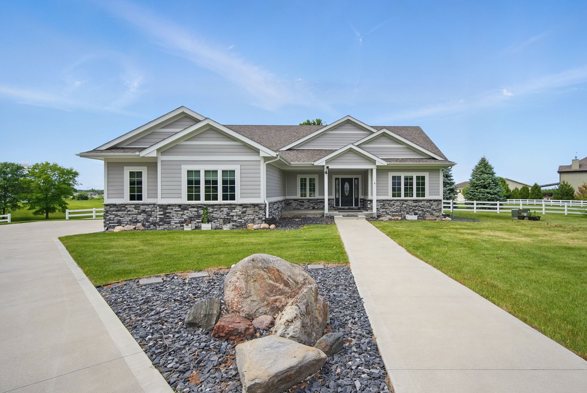 15905 Douglas Parkway, Waukee, Iowa image 1