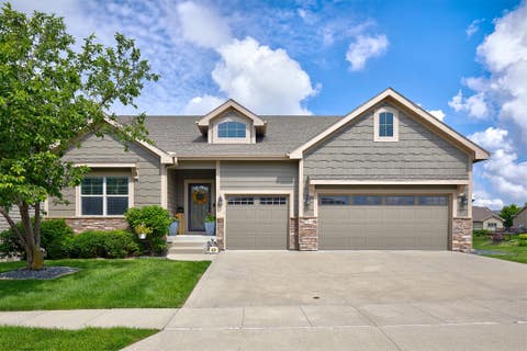 Homes For Sale - 215 Abigail Lane<br/> Waukee, IA 50263